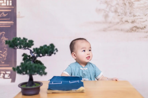 定边二个月宝宝做哪些训练